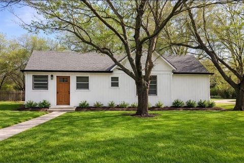 501 N Houston Street De Leon TX 76444