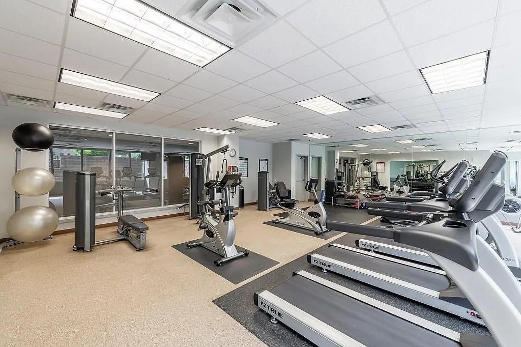 Metropolitan 1200 Main Street - Residential