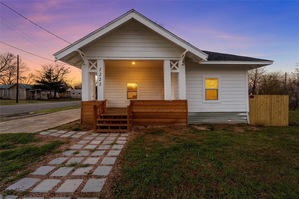 View Waco, TX 76707 house