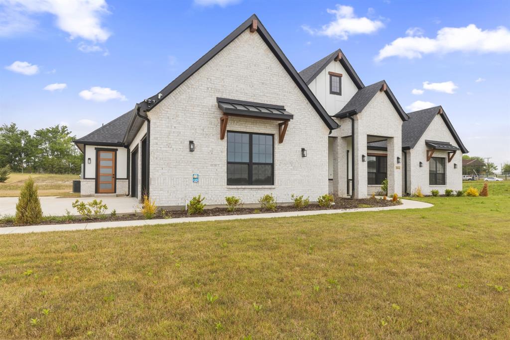 3016 Congress Lane