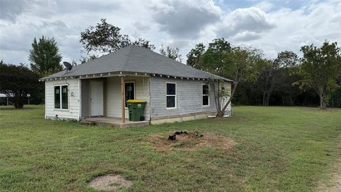 512 Park Street Marlin TX 76661
