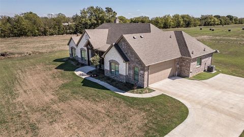 A home in Quinlan