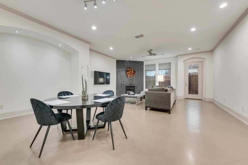 Renaissance Way Amd - Residential