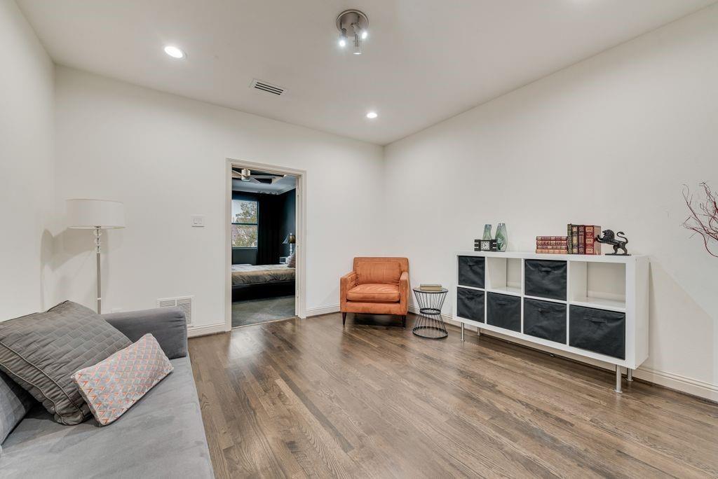 Renaissance Way Amd - Residential