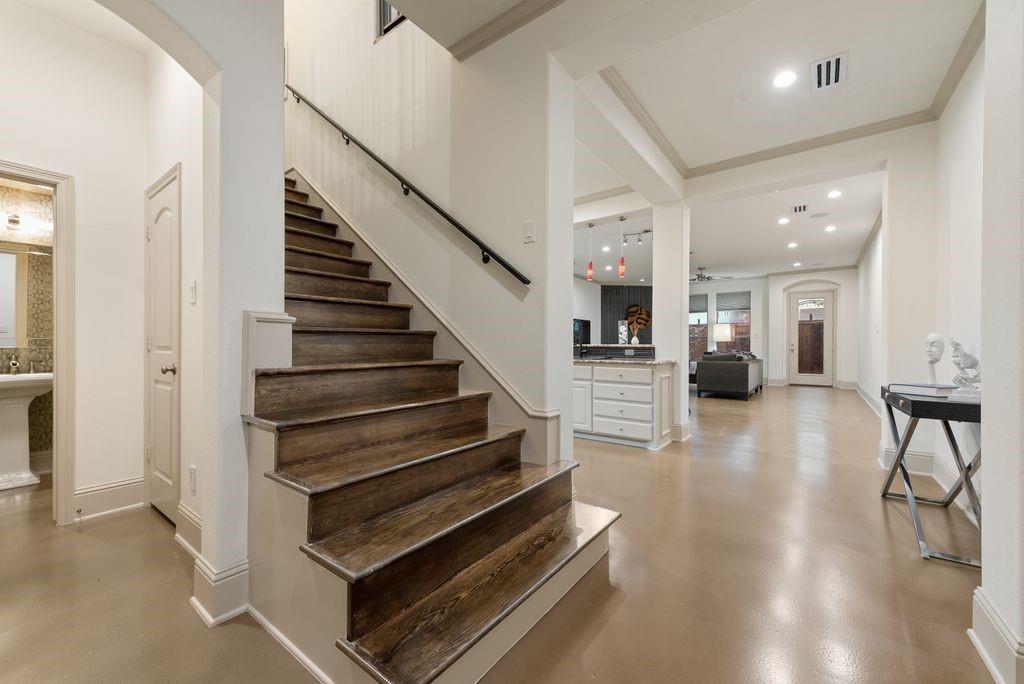 Renaissance Way Amd - Residential