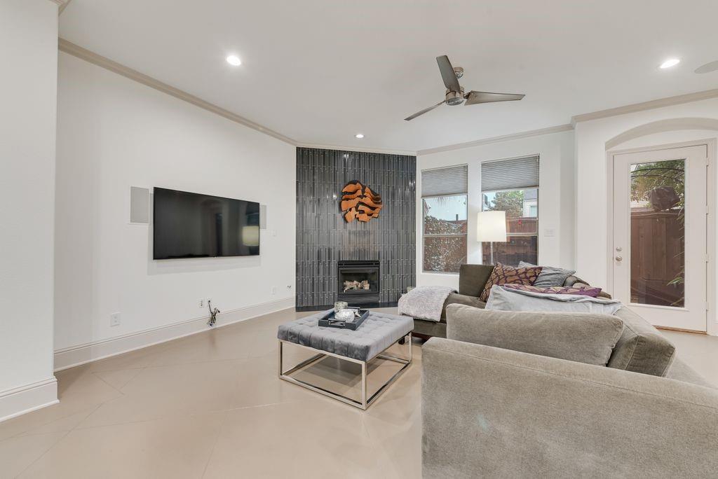 Renaissance Way Amd - Residential