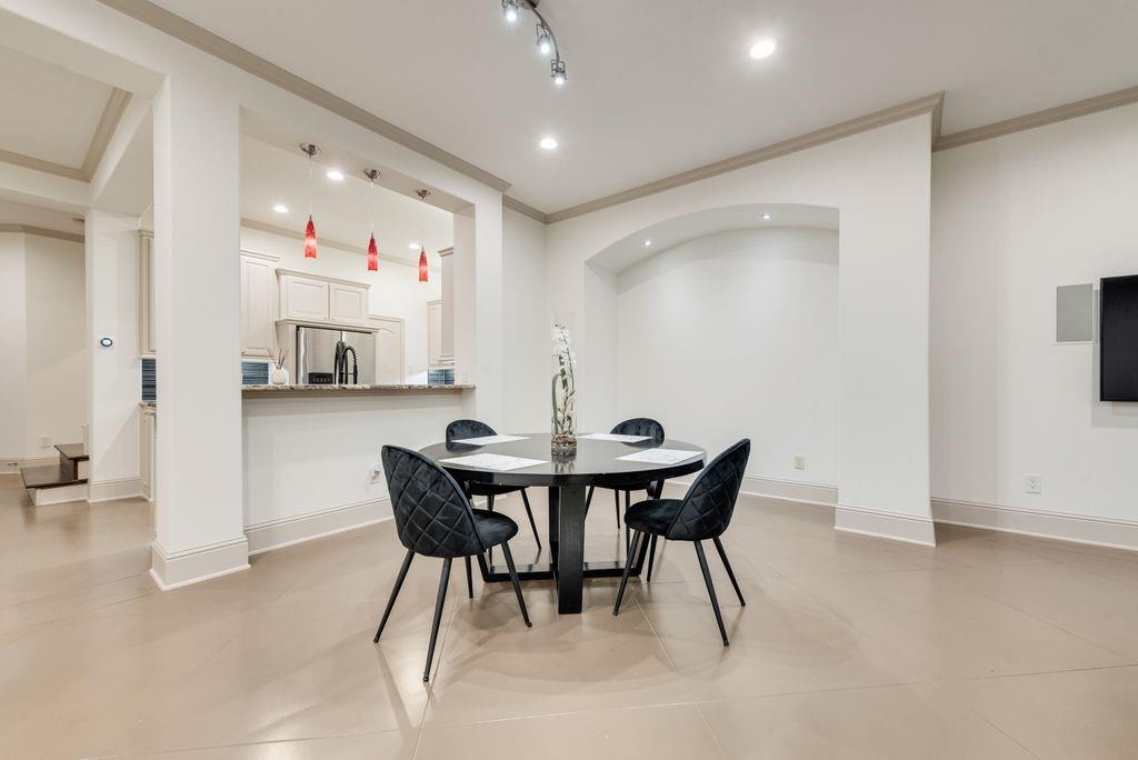 Renaissance Way Amd - Residential