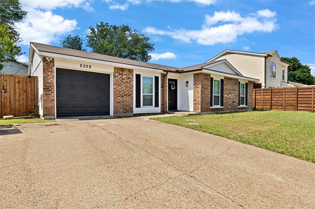 2308 Foxcroft Lane