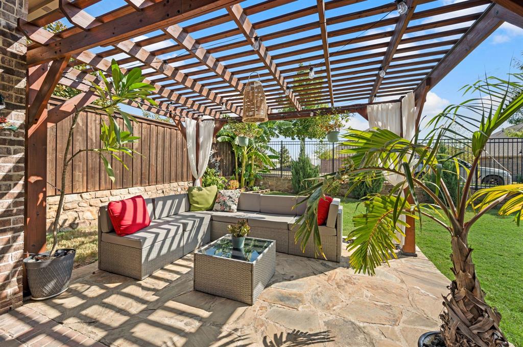 1833 Spotted Fawn Drive
