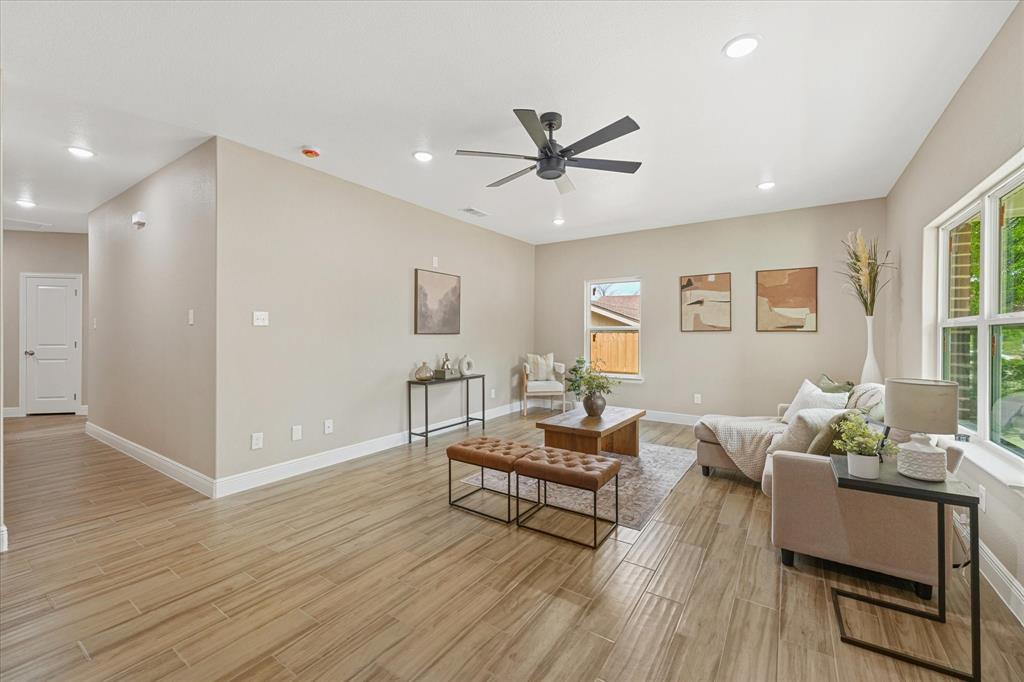 3105 N Pecan Street