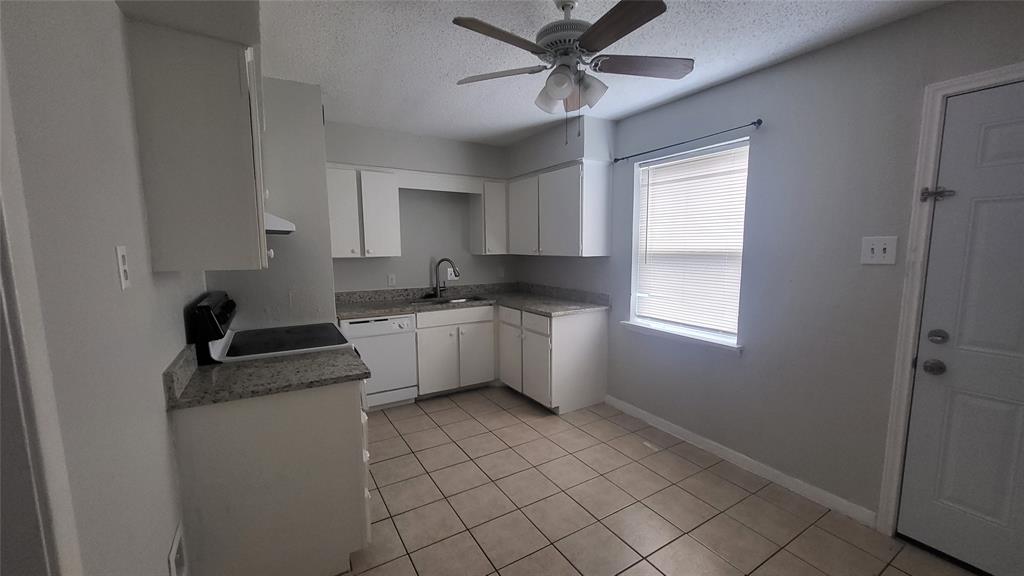 Arlington Heights West - Residential Lease