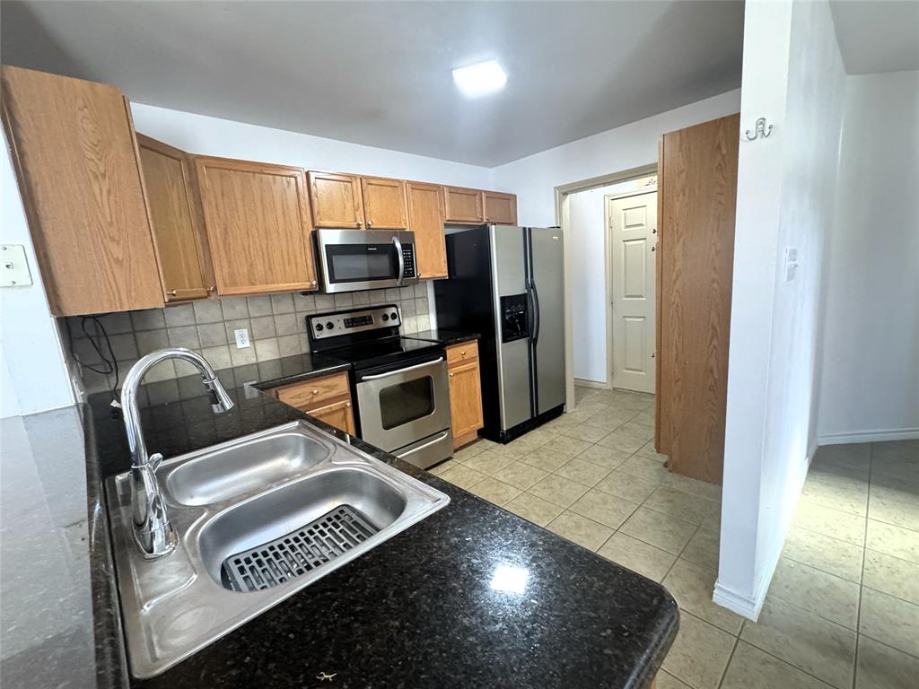 NEWPORT VILLAGE AT TRINITY - Residential Lease