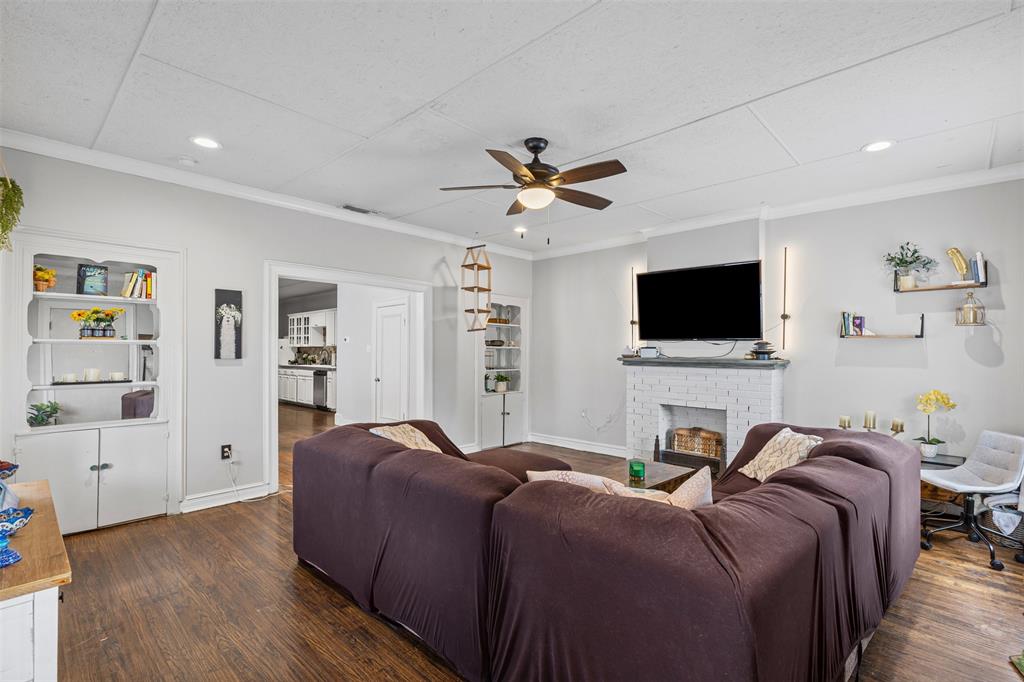 HI MOUNT ADDITION - Residential Lease