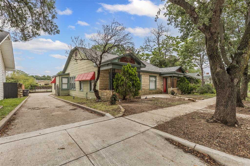 HI MOUNT ADDITION - Residential Lease