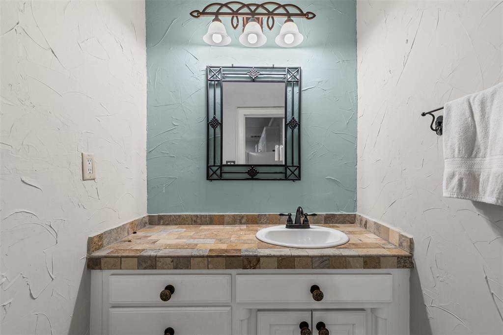 HI MOUNT ADDITION - Residential Lease