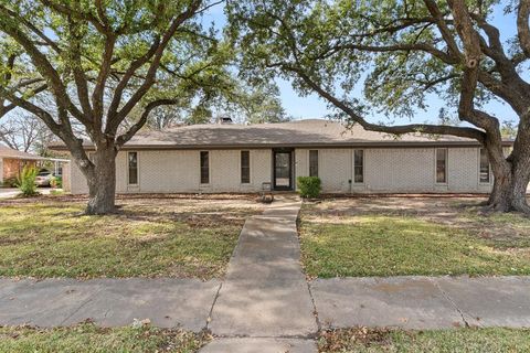Photo of 4117 Keele Drive, Garland, TX 75041 (MLS # 21148061)