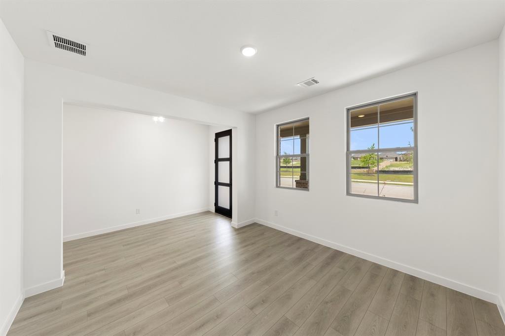 2415 Daisy Lane
