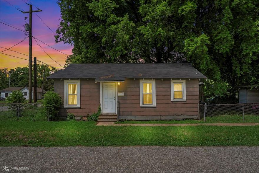 Investment opportunity in the heart of Bossier City! Rarely do properties at this price point become available in today’s Bossier market. Conveniently located near major commute routes including I-20, I-220, Airline Drive, and just minutes from Barksdale Air Force Base, this 2-bedroom, 1-bath home offers excellent accessibility for tenants commuting throughout the Shreveport-Bossier area. Property is also near city bus routes, shopping, dining, schools, and many of the everyday conveniences that continue to make Bossier City a strong rental market.

Current tenant is paying $750 per month, providing immediate income potential for investors looking to expand their portfolio. The home features central air and heat less than 5 years old, helping reduce concerns over major system updates. Whether you are searching for your first investment property, a cash-flow opportunity, or an addition to your existing rental portfolio, this property checks the boxes for affordability, location, and long-term potential in Northwest Louisiana.