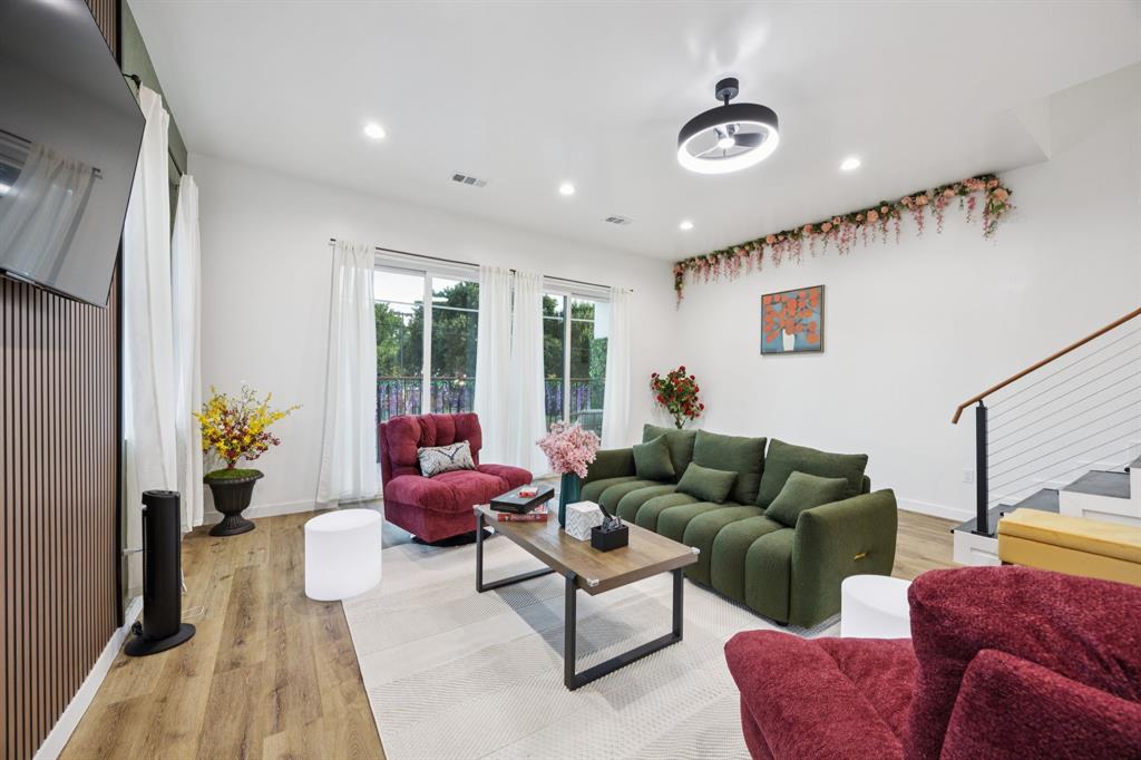 Z E Coombs West End - Residential Lease