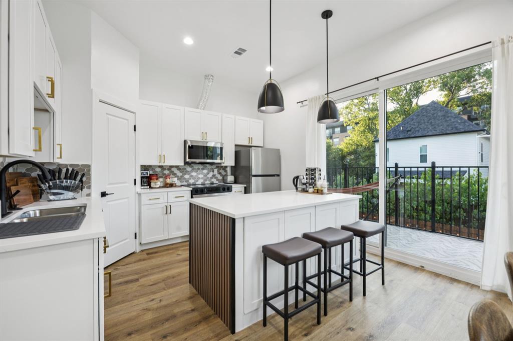 Z E Coombs West End - Residential Lease