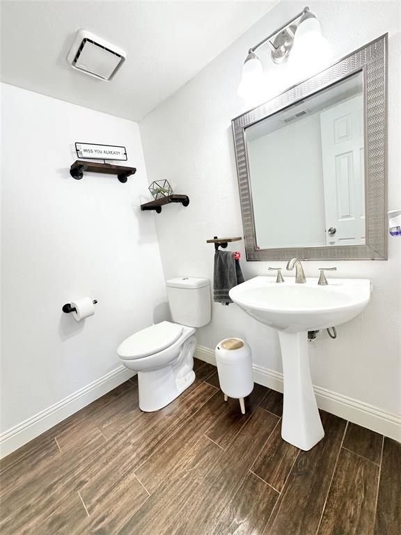 Barrington Court Condo - Residential