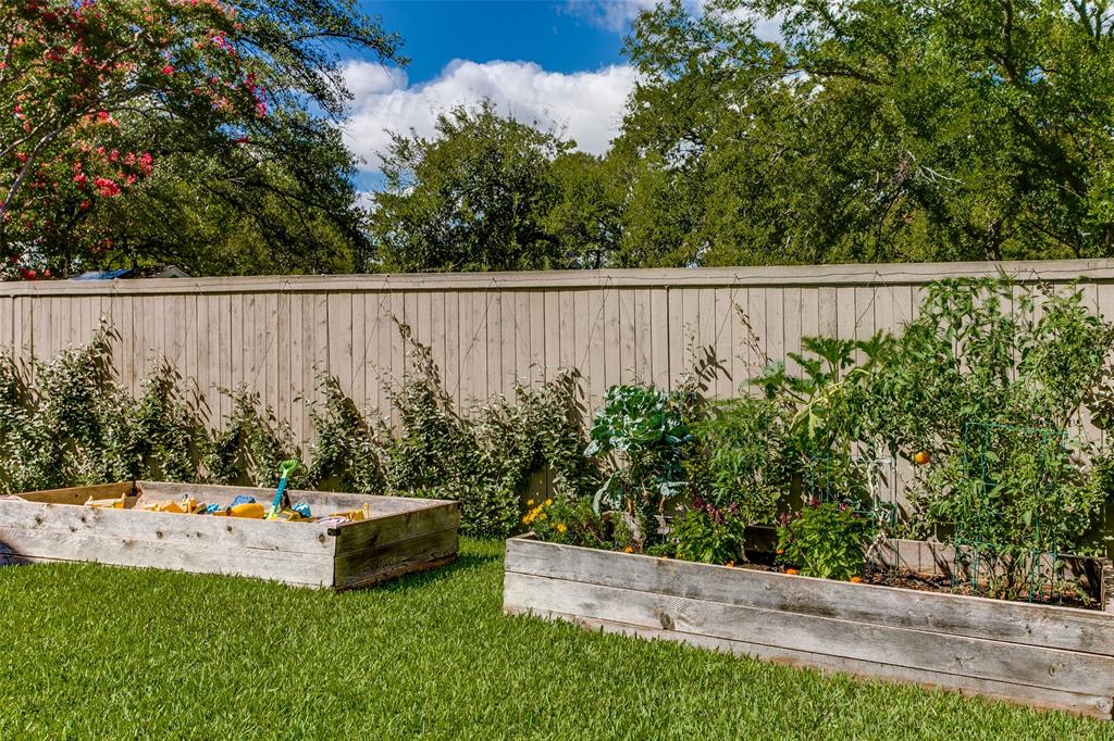 Shore Crest Estate - Residential