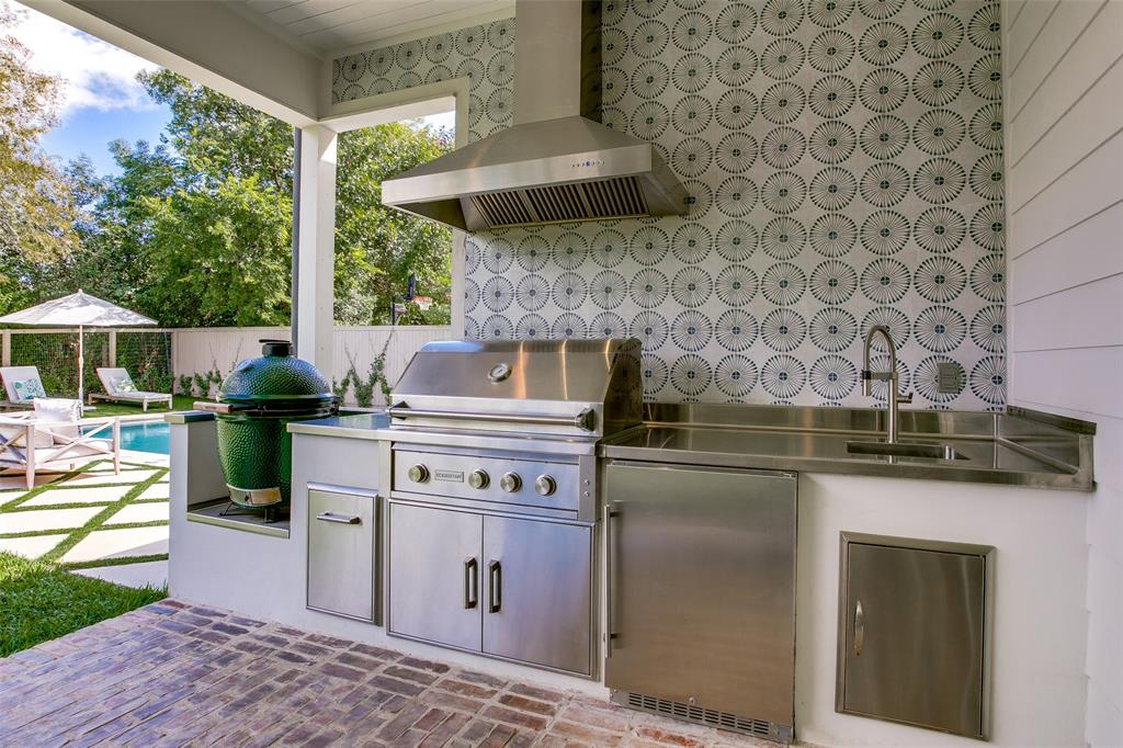 Shore Crest Estate - Residential