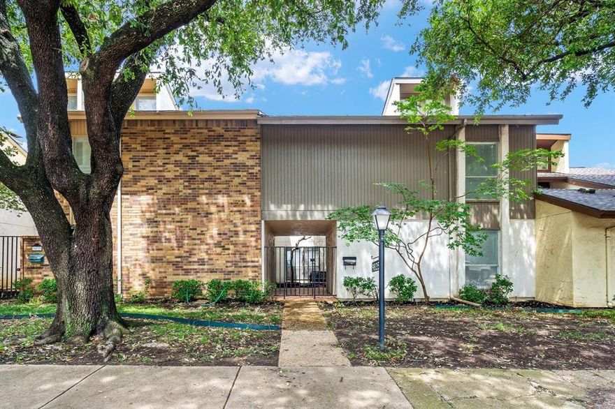 HUGE PRICE IMPROVEMENT !! Welcome to this completely renovated 4-bedroom, 3 3-bathroom townhome, beautifully redesigned and ideally located for convenient access to downtown Dallas, at the prime intersection of I-635 and Highway 75. Enter into sophistication with contemporary finishes and careful design at every corner. The open-concept living space, featuring vaulted ceilings and two fireplaces, is filled with natural light, fostering a warm and spacious ambiance. The kitchen, inspired by chefs, is ideal for hosting gatherings. Escape to the master suite, a genuine retreat that boasts a generous layout, an opulent ensuite bathroom, and a walk-in closet. The additional bedrooms provide plenty of comfort and versatility. Outdoors, relish your private, exquisitely landscaped backyard—a tranquil oasis perfect for socializing or relaxing after a hectic day. This lively community presents parks, shopping centers, and a variety of dining choices, guaranteeing a convenient and pleasurable lifestyle. Seize this chance to claim this remarkable home and enjoy the finest of Dallas living!