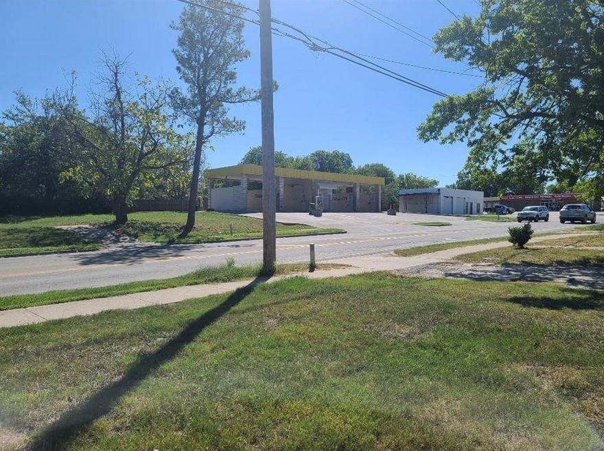 PRIME VACANT LOT IN GROWING GREENVILLE, TX!   Don't miss this exceptional opportunity to own a cleared, level lot just minutes from vibrant downtown Greenville.   Located within City limits, with City Utilities available, this versatile property is zoned for both commercial and residential use.   Ideal for immediate development or long term investment.
Build your!dream project today or hold for future growth in this rapidly expanding area!