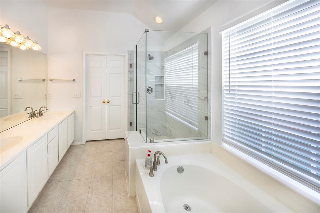 2208 Cimmaron Drive