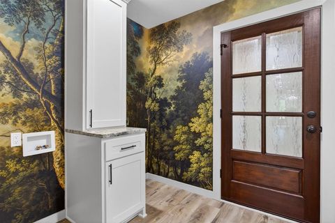 Tiny photo for 1512 Northcrest Court, Fort Worth, TX 76107 (MLS # 21277662)