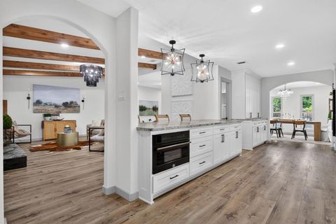 Tiny photo for 1512 Northcrest Court, Fort Worth, TX 76107 (MLS # 21277662)