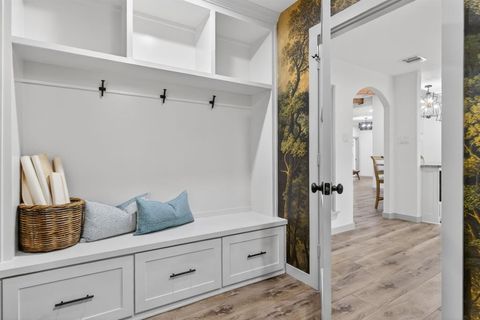 Tiny photo for 1512 Northcrest Court, Fort Worth, TX 76107 (MLS # 21277662)