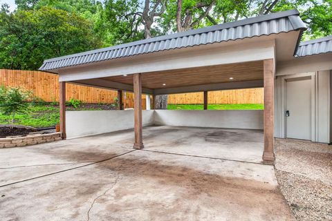 Tiny photo for 1512 Northcrest Court, Fort Worth, TX 76107 (MLS # 21277662)