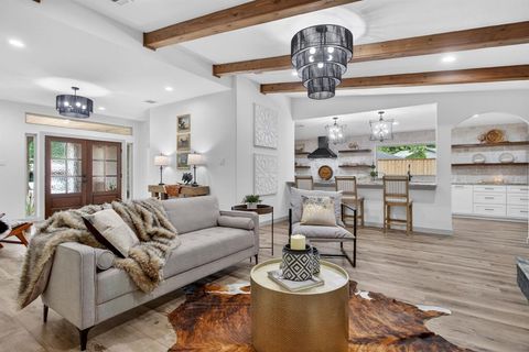 Tiny photo for 1512 Northcrest Court, Fort Worth, TX 76107 (MLS # 21277662)