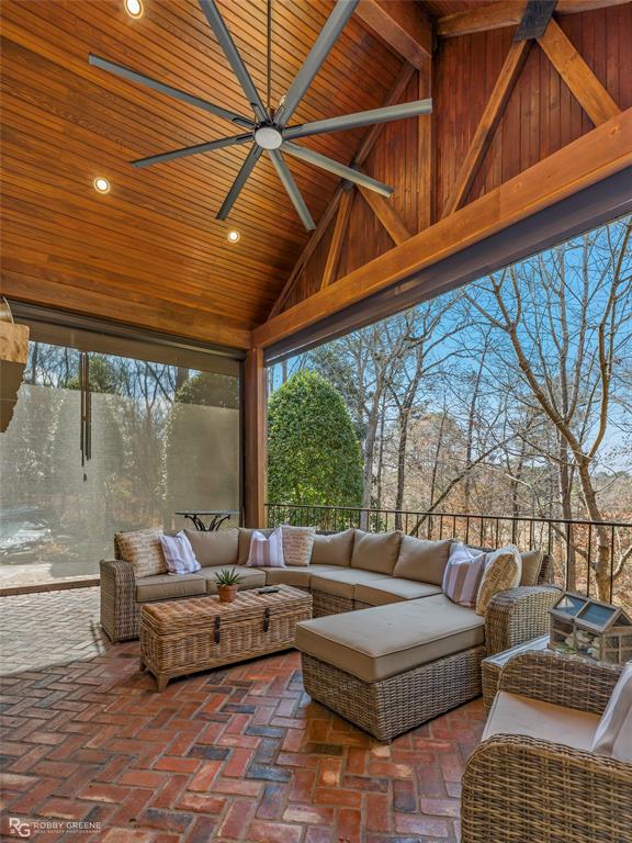 1217 Ridgewood Circle