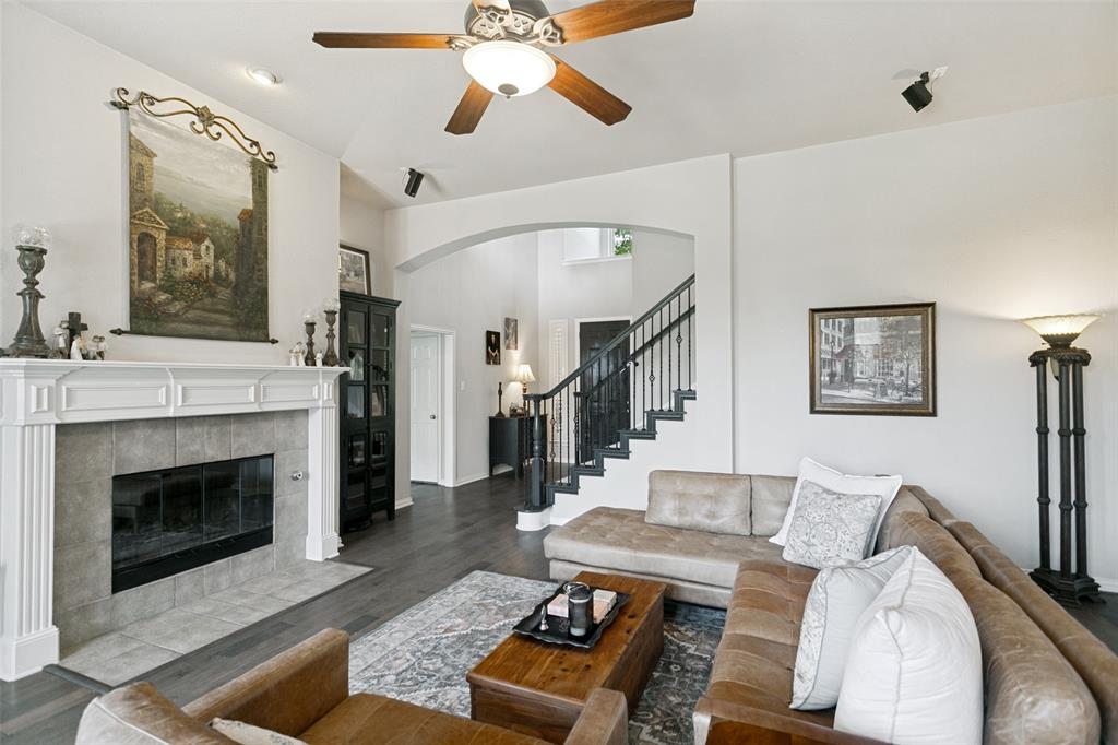 1195 Dodgeton Drive