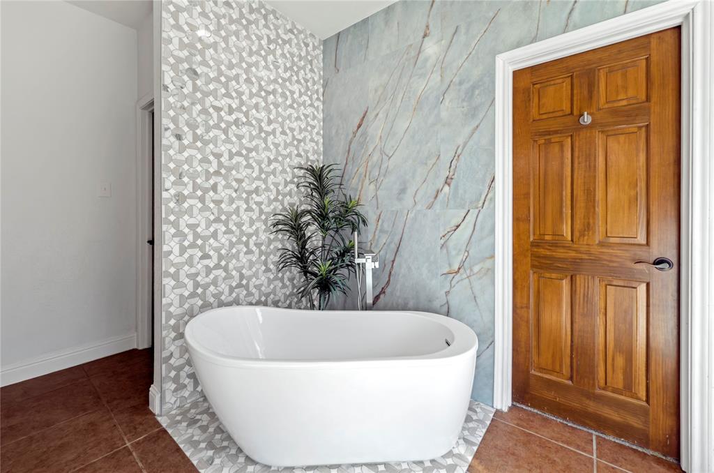 J E Smith - Residential