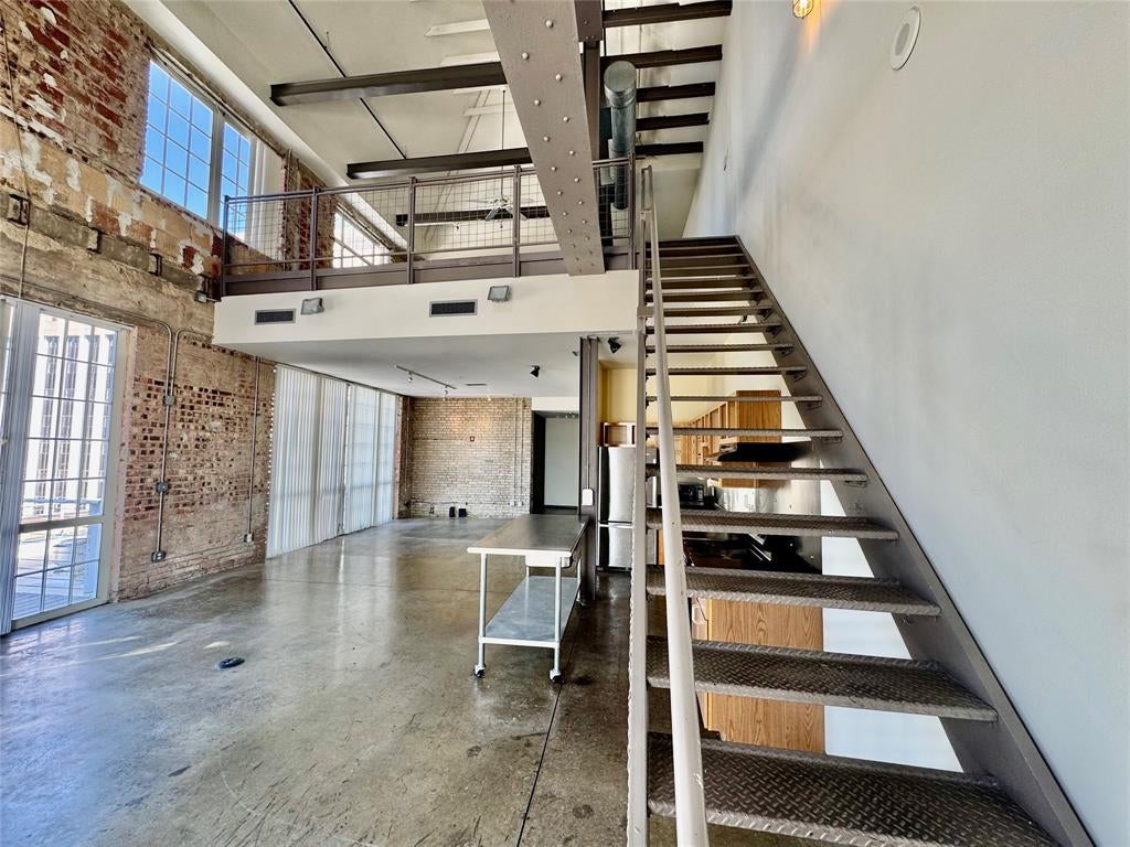 1122 Jackson Street 1104
