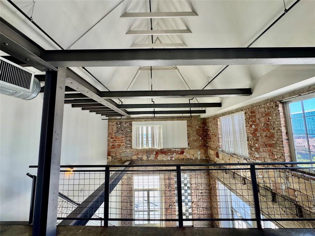 1122 Jackson Street 1104