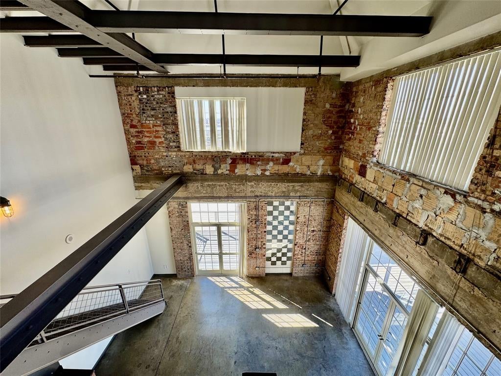 1122 Jackson Street 1104