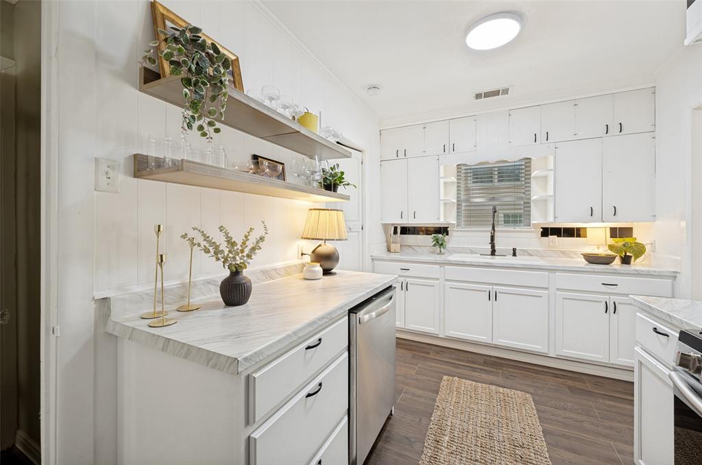 Wilshire Park - Residential