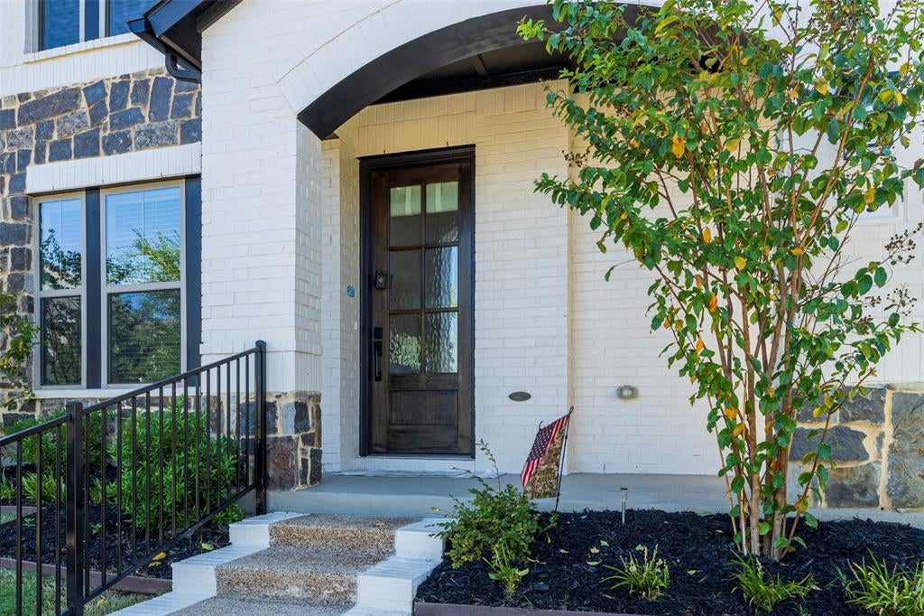 905 Carnation Drive