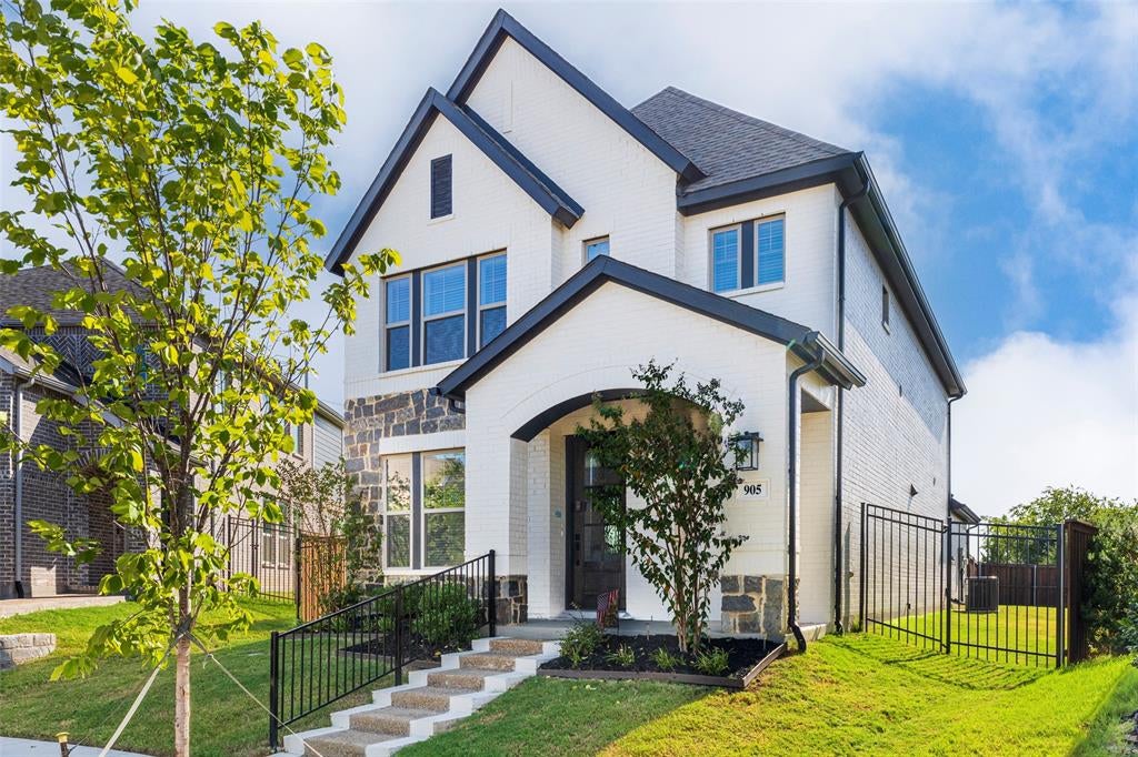 905 Carnation Drive