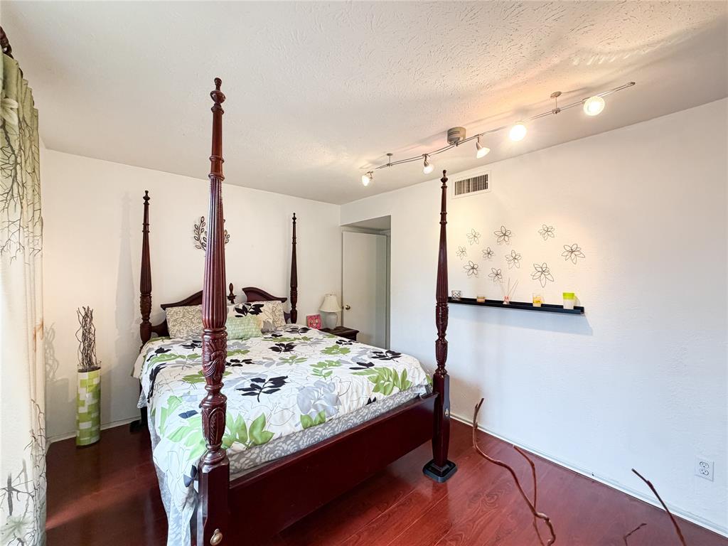 Quail Run Condo - Residential