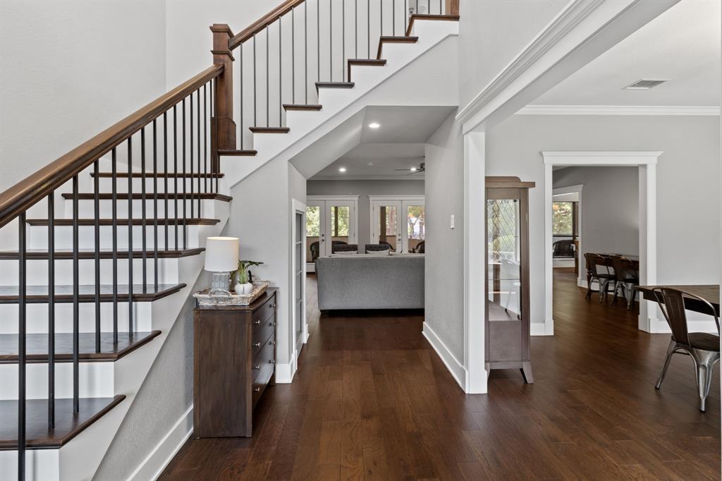 6101 Tiffany Oaks Lane