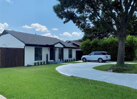 Photo of 4906 W Mockingbird Lane, Dallas, TX 75209 (MLS # 21411370)