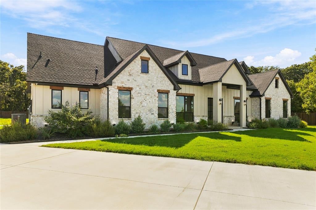 5832 Grey Wolf Court