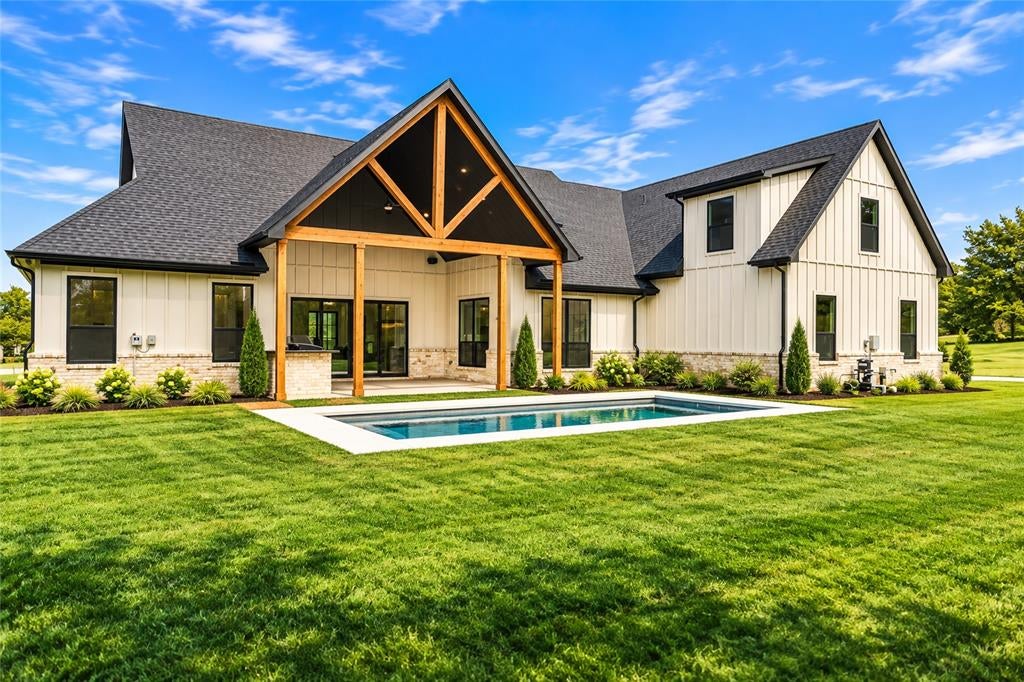 5832 Grey Wolf Court