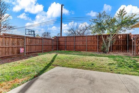 Tiny photo for 1716 Ivy Lane, Carrollton, TX 75007 (MLS # 21197807)
